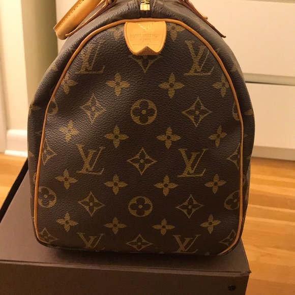 Louis Vuitton SPEEDY 30 bag - Picture 8 of 16